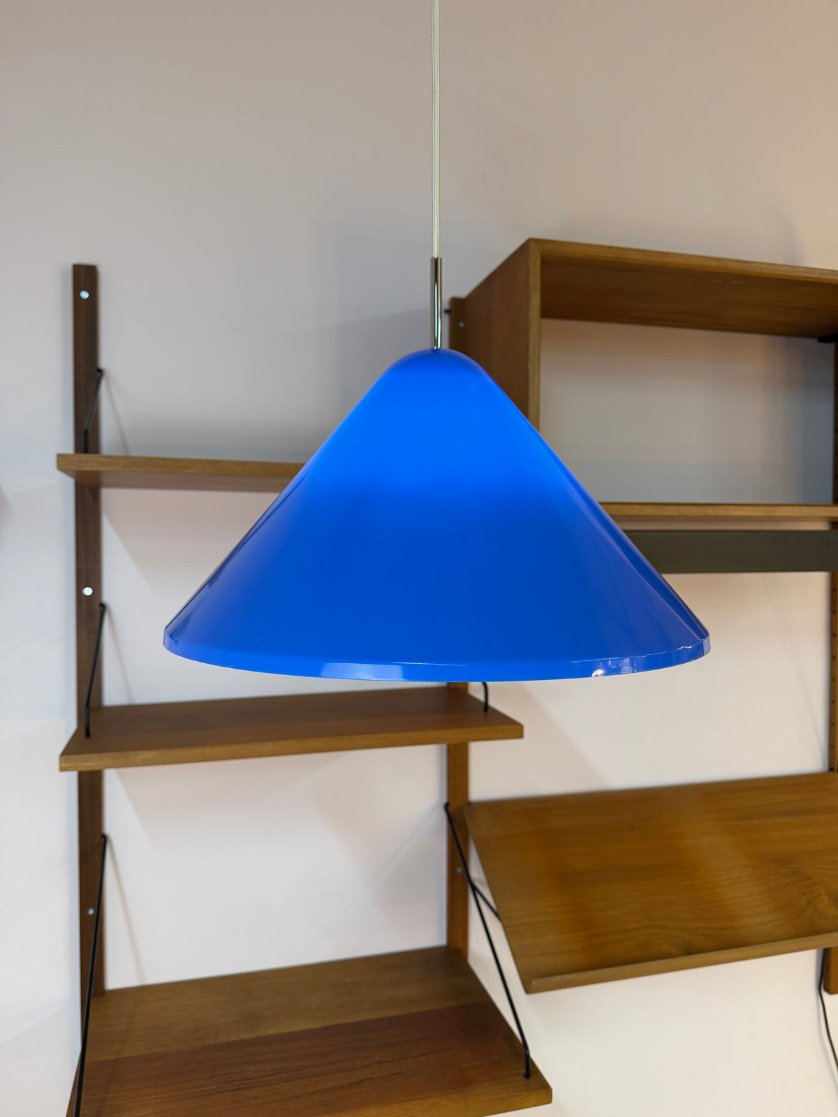 Hängelampe Modell Apollo blau Kunststoff von Nordisk Solar