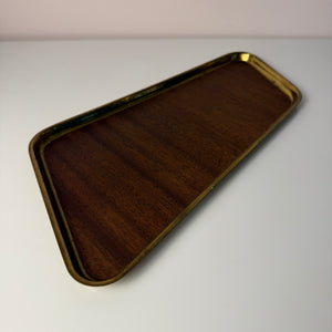Asymmetrisches Tablett Messing Teak Furnier aus Dänemark