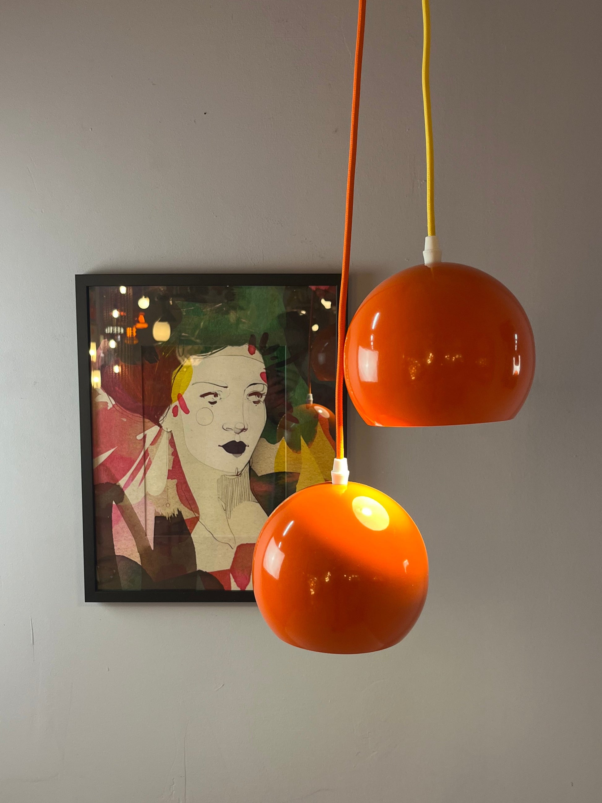 Kugellampe neu lackiert orange aus Dänemark