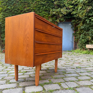 Kleine Kommode Teak mit Schloss aus Dänemark