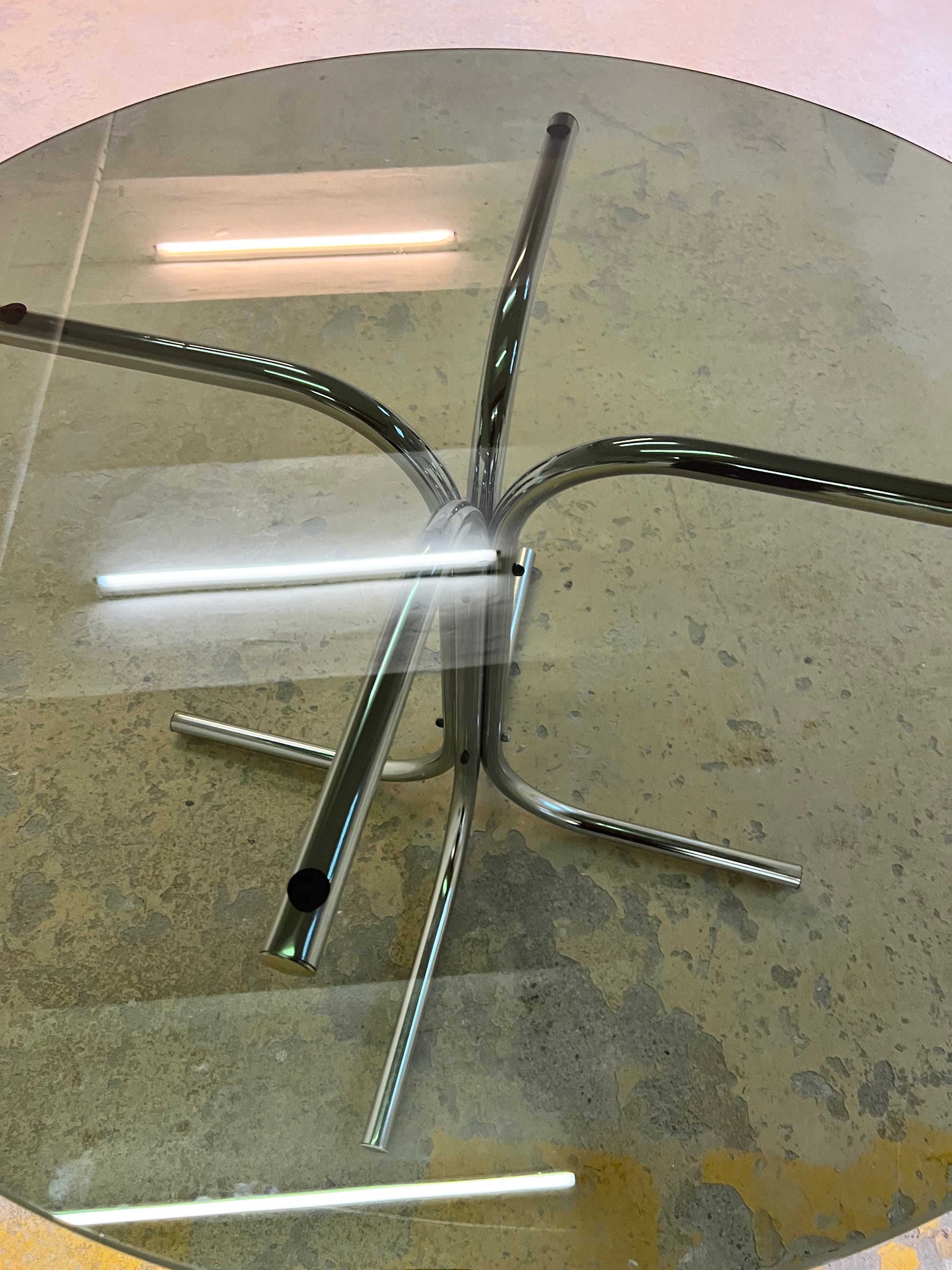 Runder Esstisch Rauchglas & Chrom