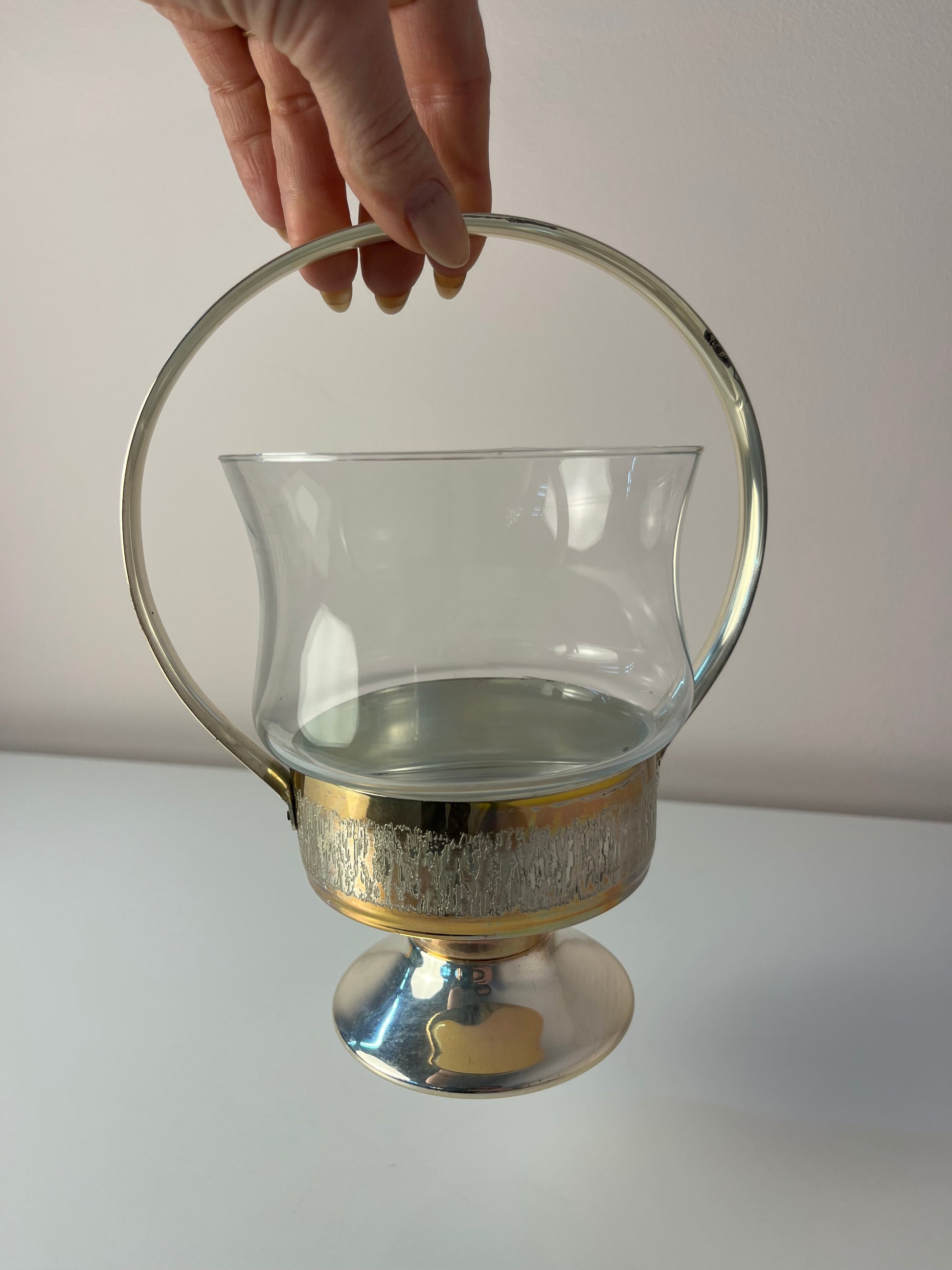 Henkelschale versilbert mit Glaseinsatz