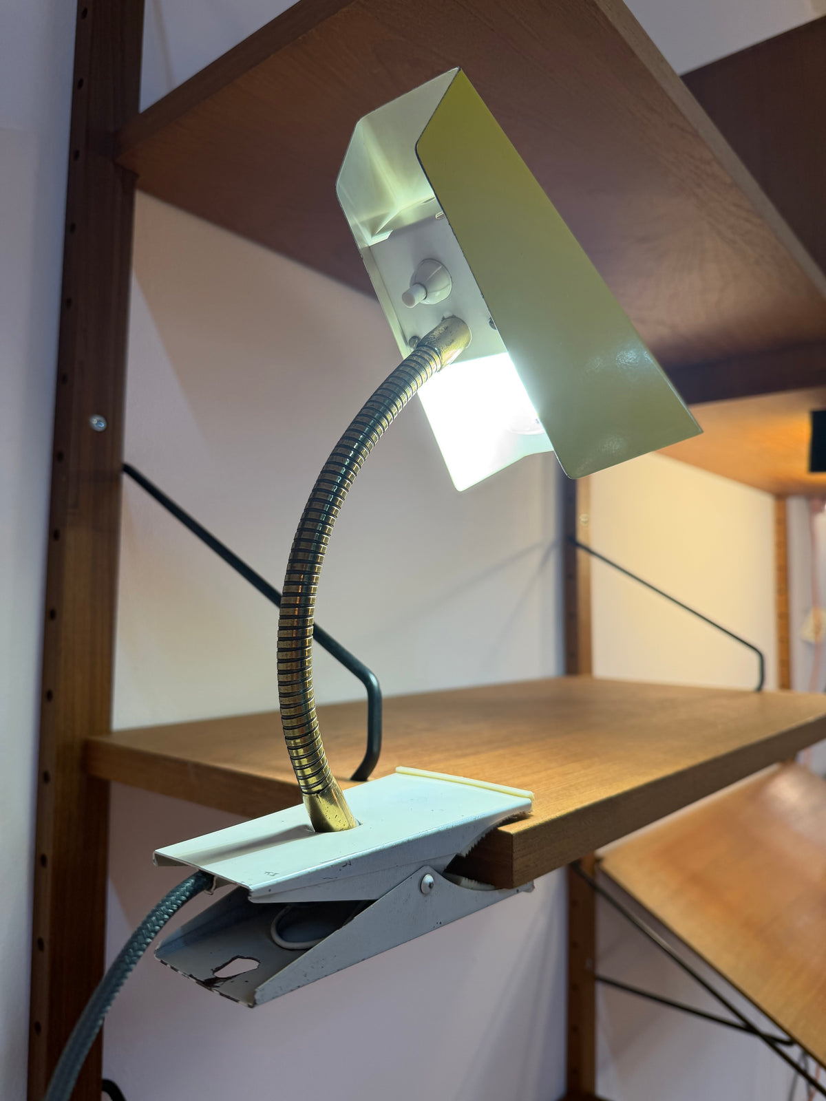 Klemmlampe gelb gold von HOSO (Hoffmeister & Sohn)