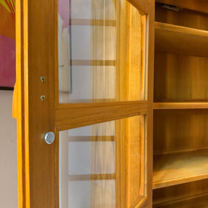 Rundbogen Vitrine Teak von Dyrlund