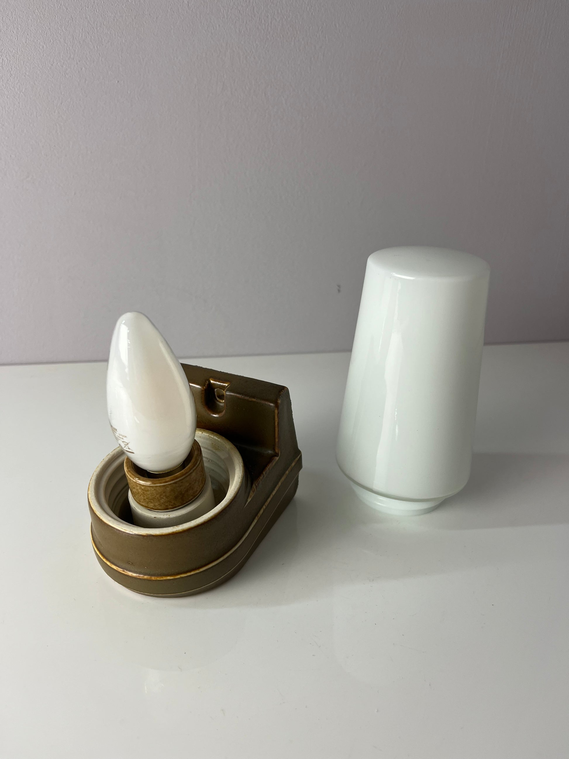 Wandlampe Modell 6080 ocker von Sigvard Bernadotte für Ifö