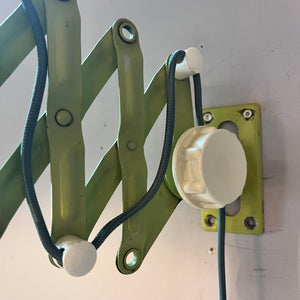 Scherenlampe mint creme von VEB Zweckleuchtenbau Dresden