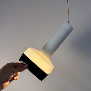 Hängelampe schwarz weiß von Bent Karlby für Schrøder-Kemi