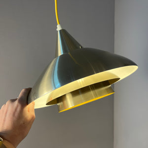 Lamellenlampe Silber Messing mit gelbem Innenleben von Granhaga