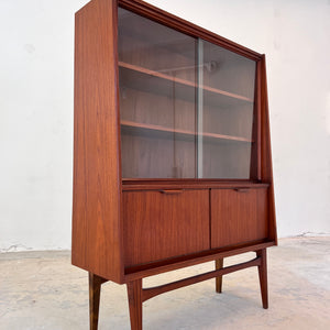 Vitrine Teak mit Klappfächern aus Deutschland