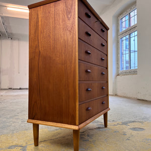 Kommode Teak mit Muschelgriffen aus Dänemark