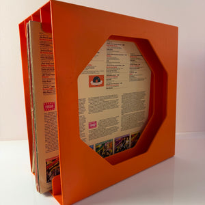Schallplattenständer orange von Schweizer Design