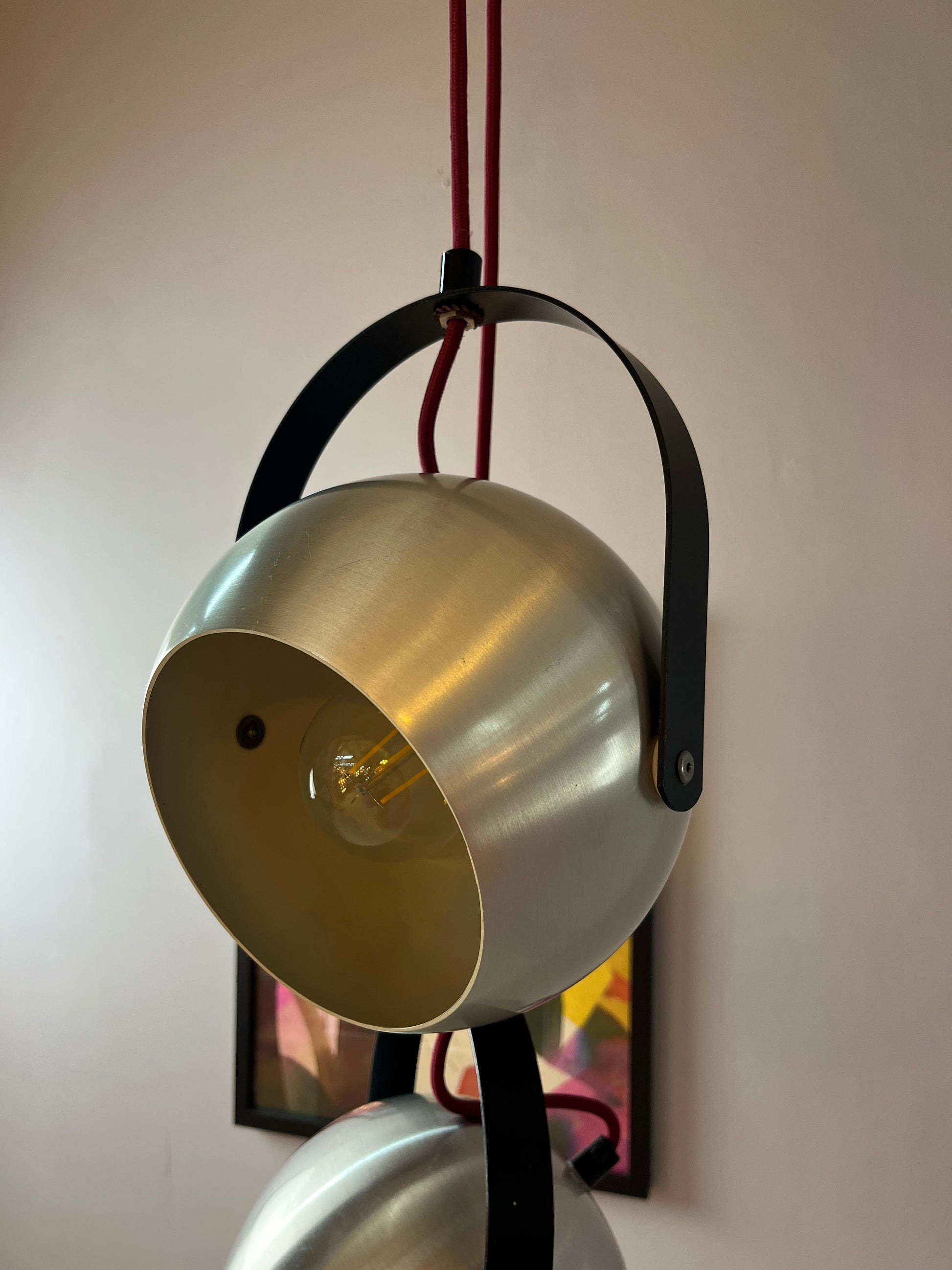 Kugellampe mit Kippmechanismus silber schwarz