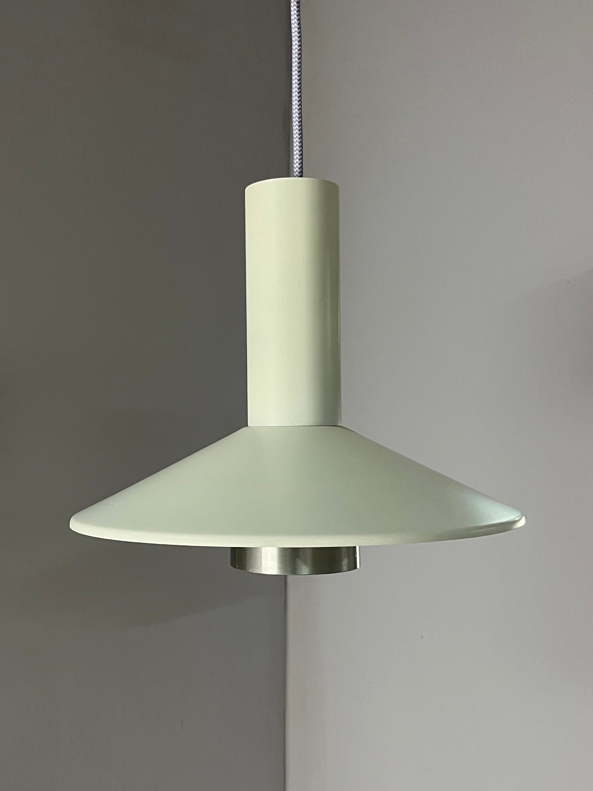 Hängelampe Modell 880 weiß silber von Schmidt’s Lampedesign