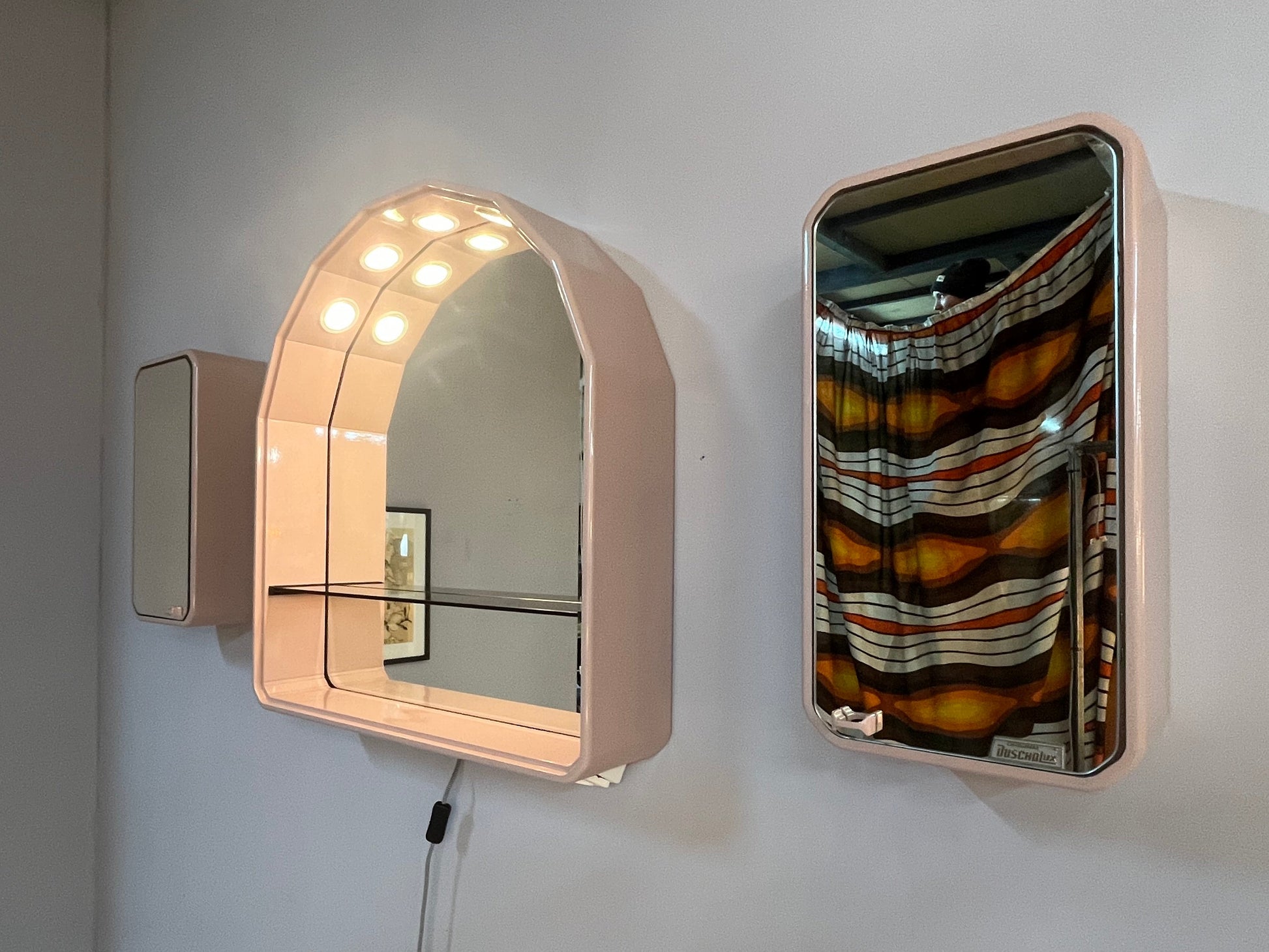 Set: Spiegelschrank rosa von Duscholux