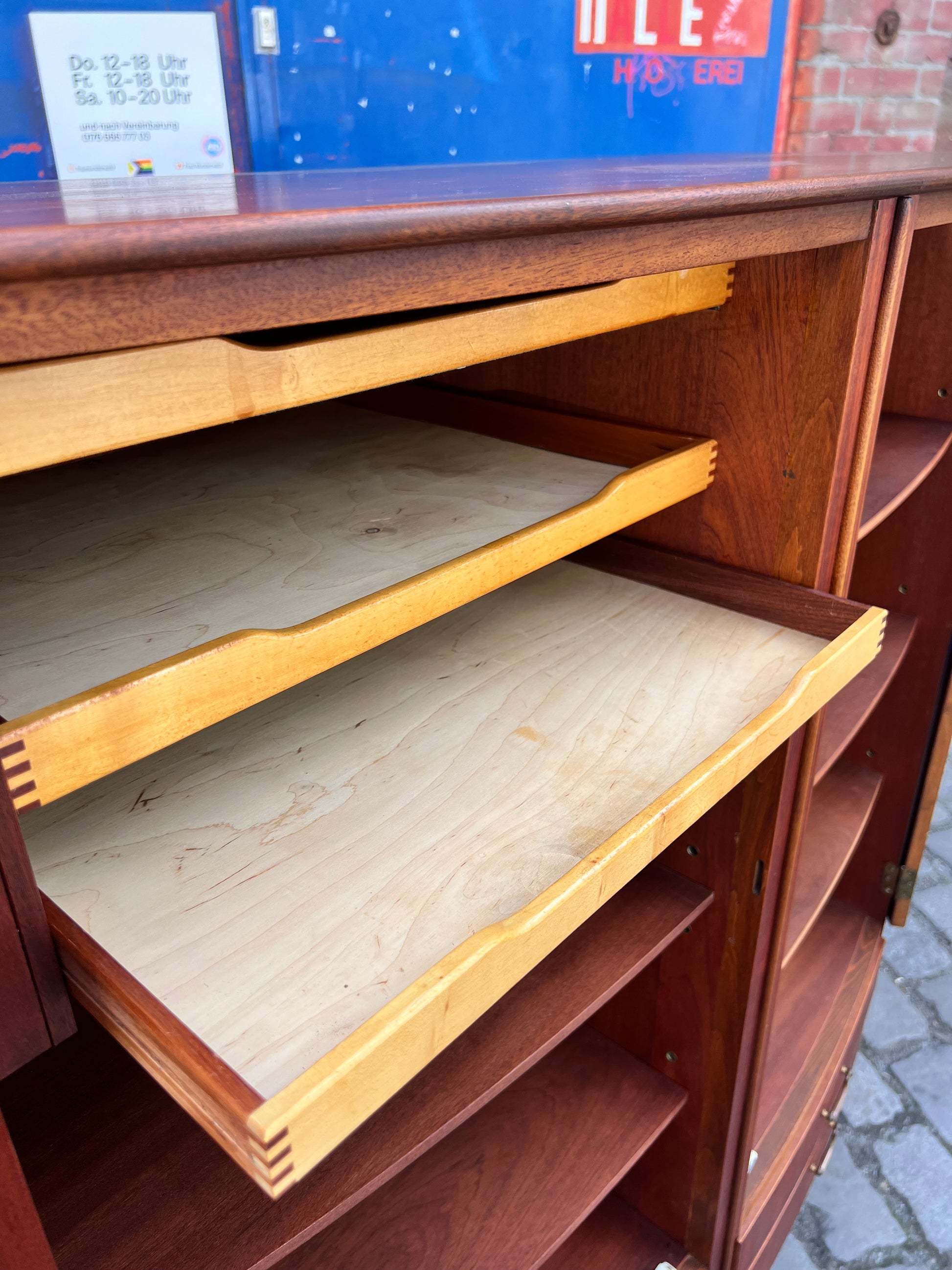 Schrank halbrund Teak aus Dänemark