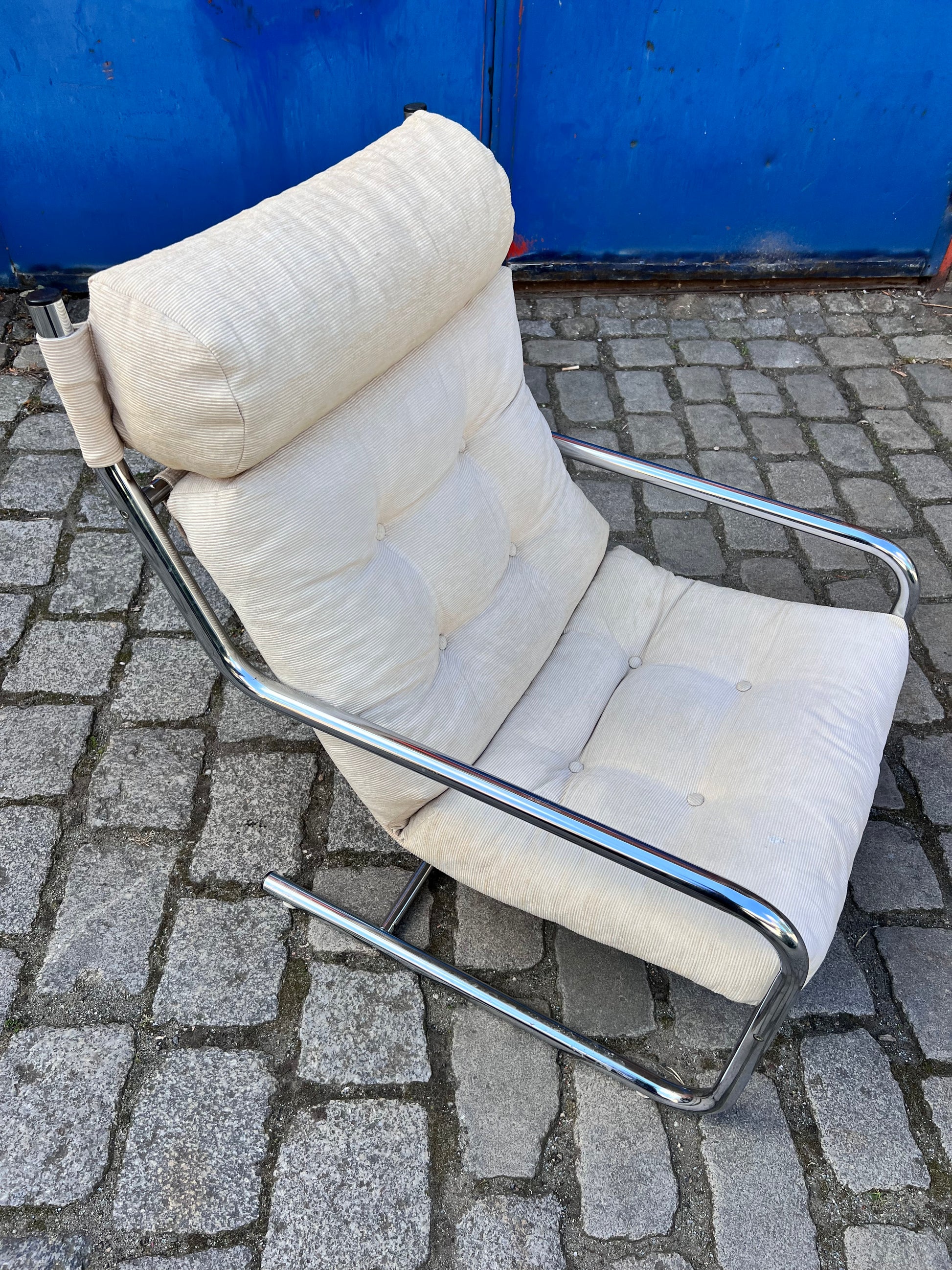 Sessel beige Kord Chromgestell