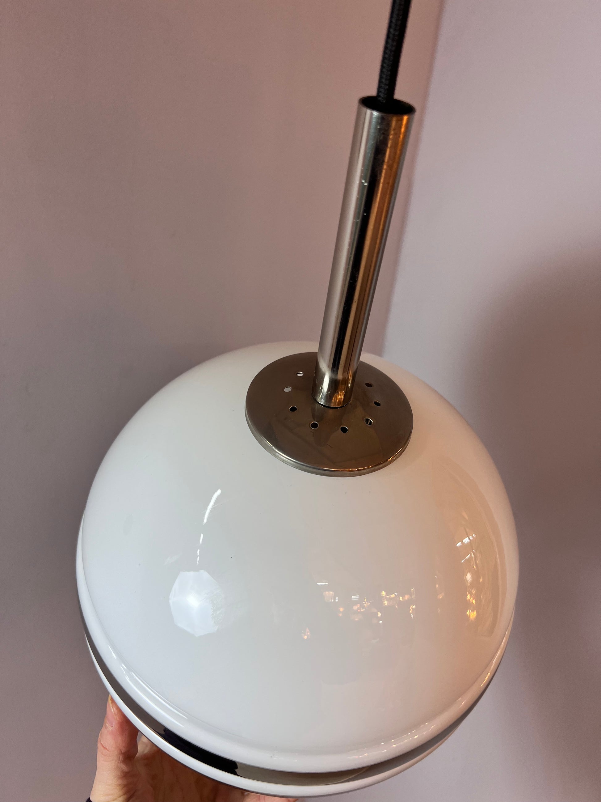 Große Kugellampe weiß silber Glas