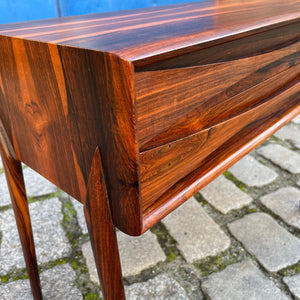 Beistelltisch Modell 6835  Palisander von Rimbert Sandholt für Glas & Trä