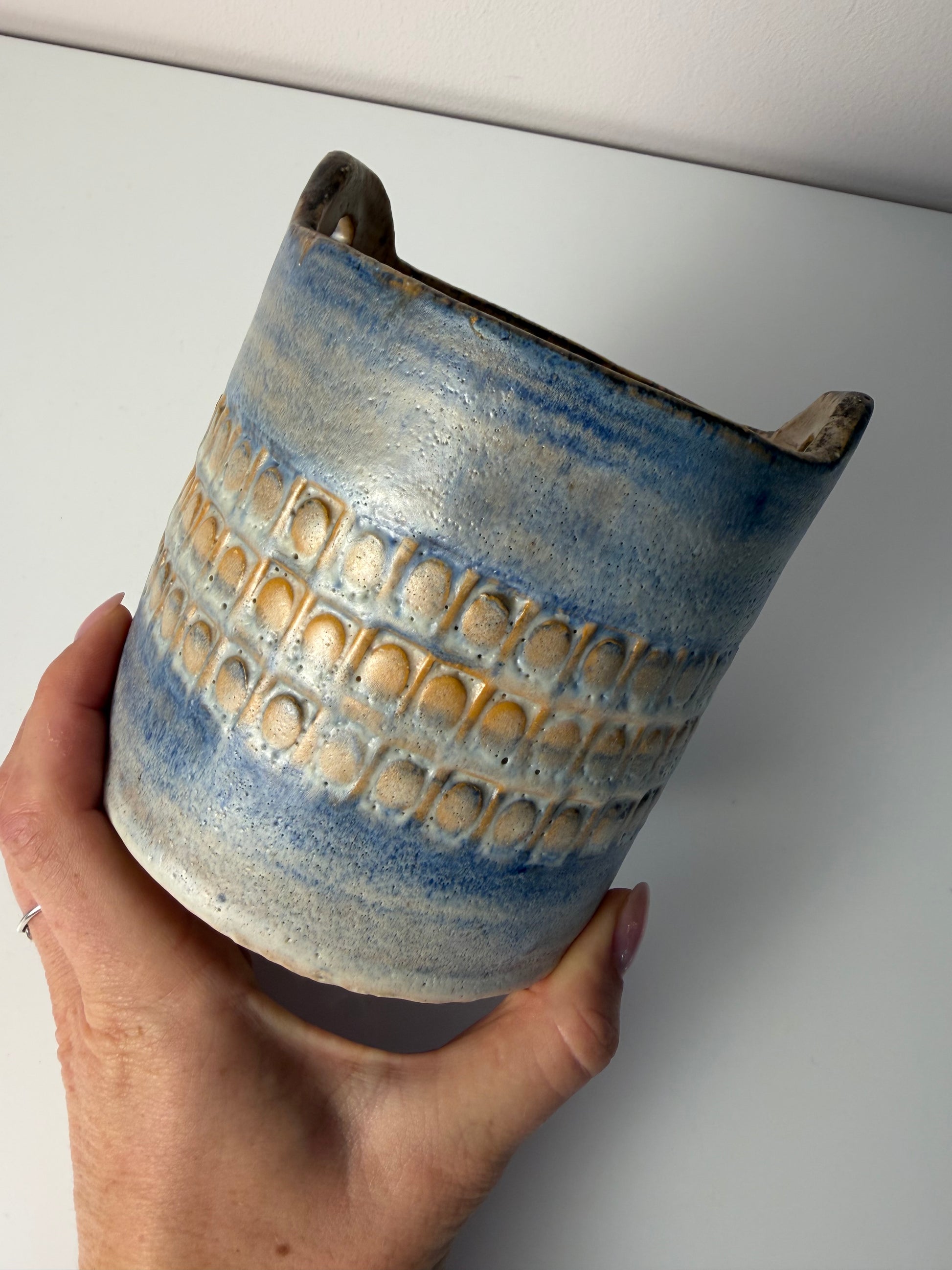 Vorratsdose blau Keramik mit eingeprägtem Muster aus Dänemark