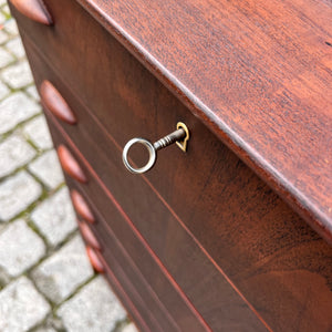 Kommode Teak mit Schloss aus Dänemark