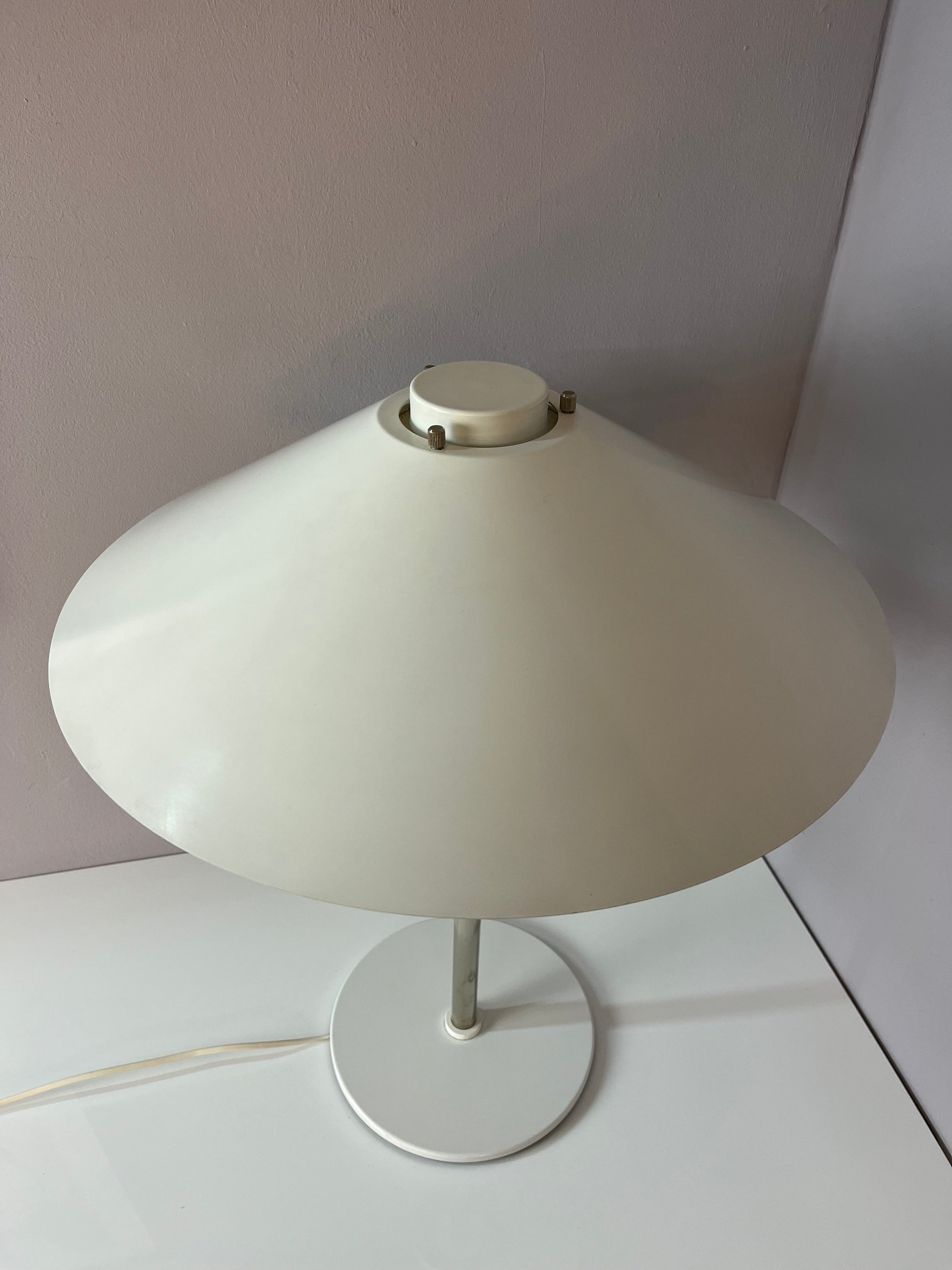 Tischlampe Trapez weiß orange von Christian Hvidt für Nordisk Solar