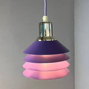 Lamellenlampe Modell Siam lila silber von Design Light