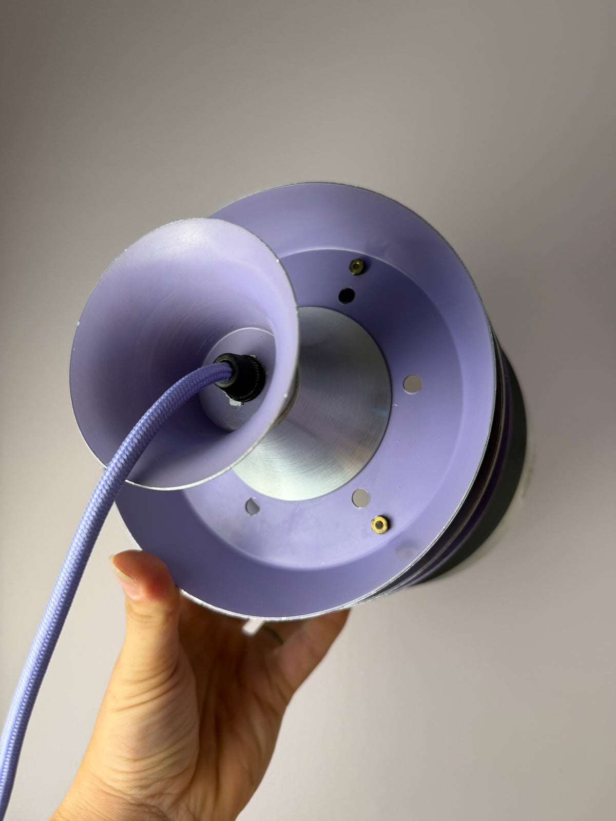 Lamellenlampe Trava silber schwarz lila von Carl Thore für Granhaga