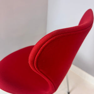 Stuhl Serie 7 rot in Vollpolsterung von Arne Jacobsen für Fritz Hansen
