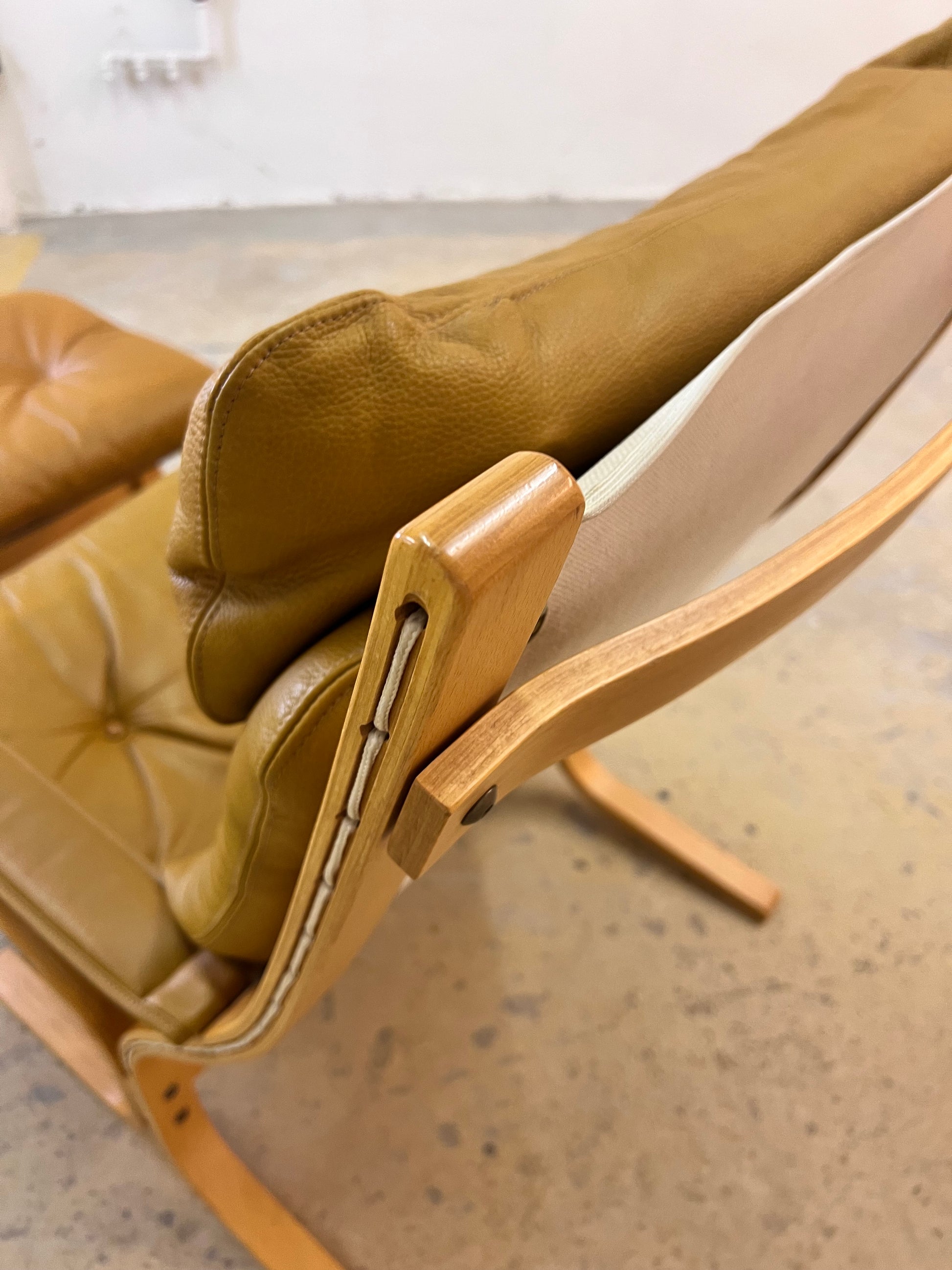 Set: Sessel Siesta mit Hocker Echtleder von Ingmar Relling für Westnofa