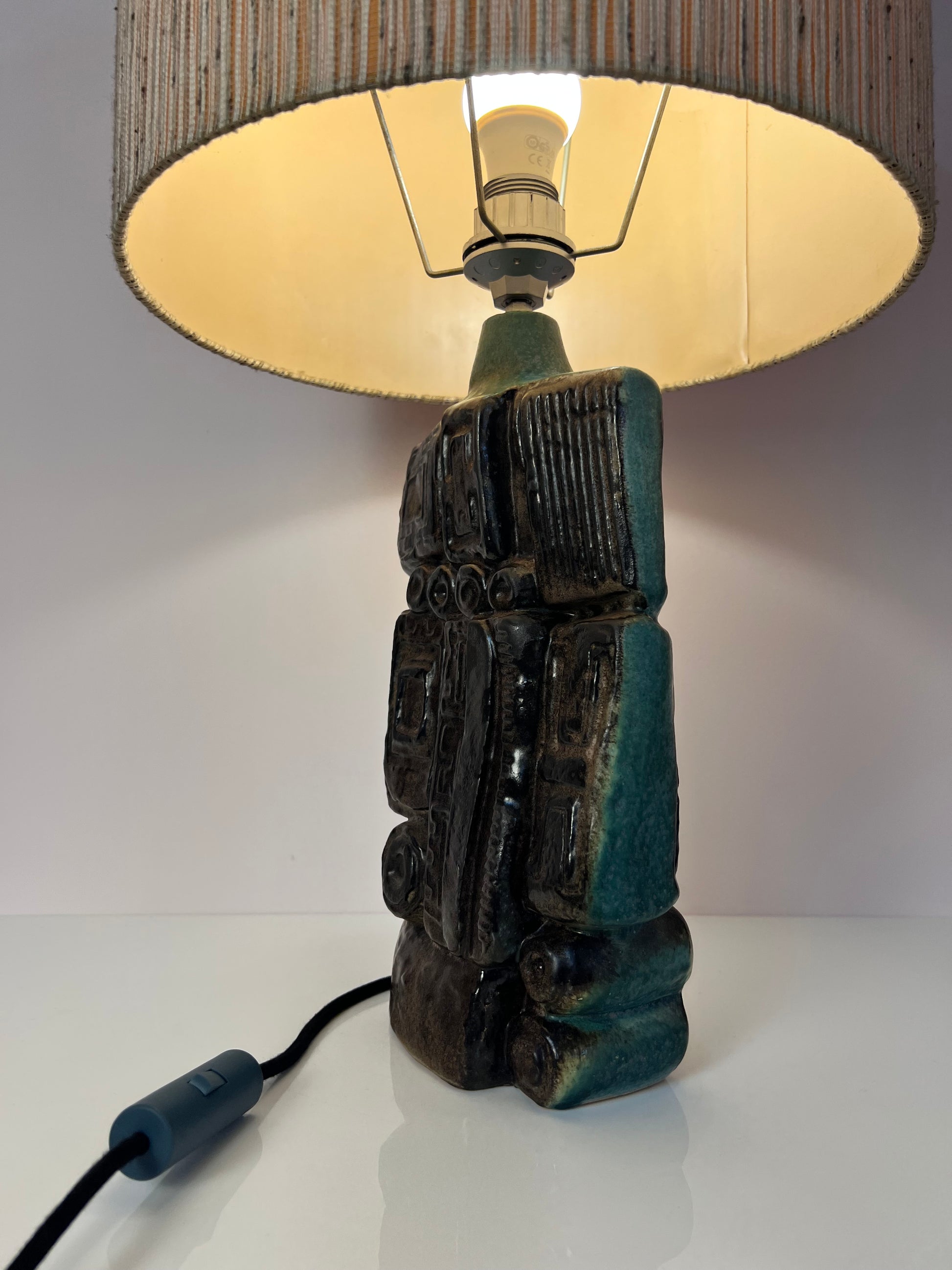 Tischlampe türkis beige Keramik von Bernard Rooke