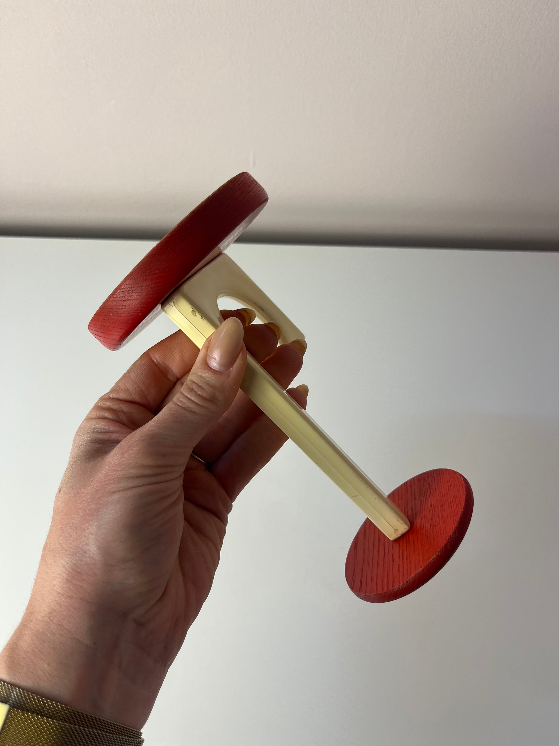 Set: 2x Wandhaken weiß rot