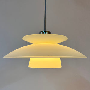 Lamellenlampe Milchglas Chrom aus Dänemark