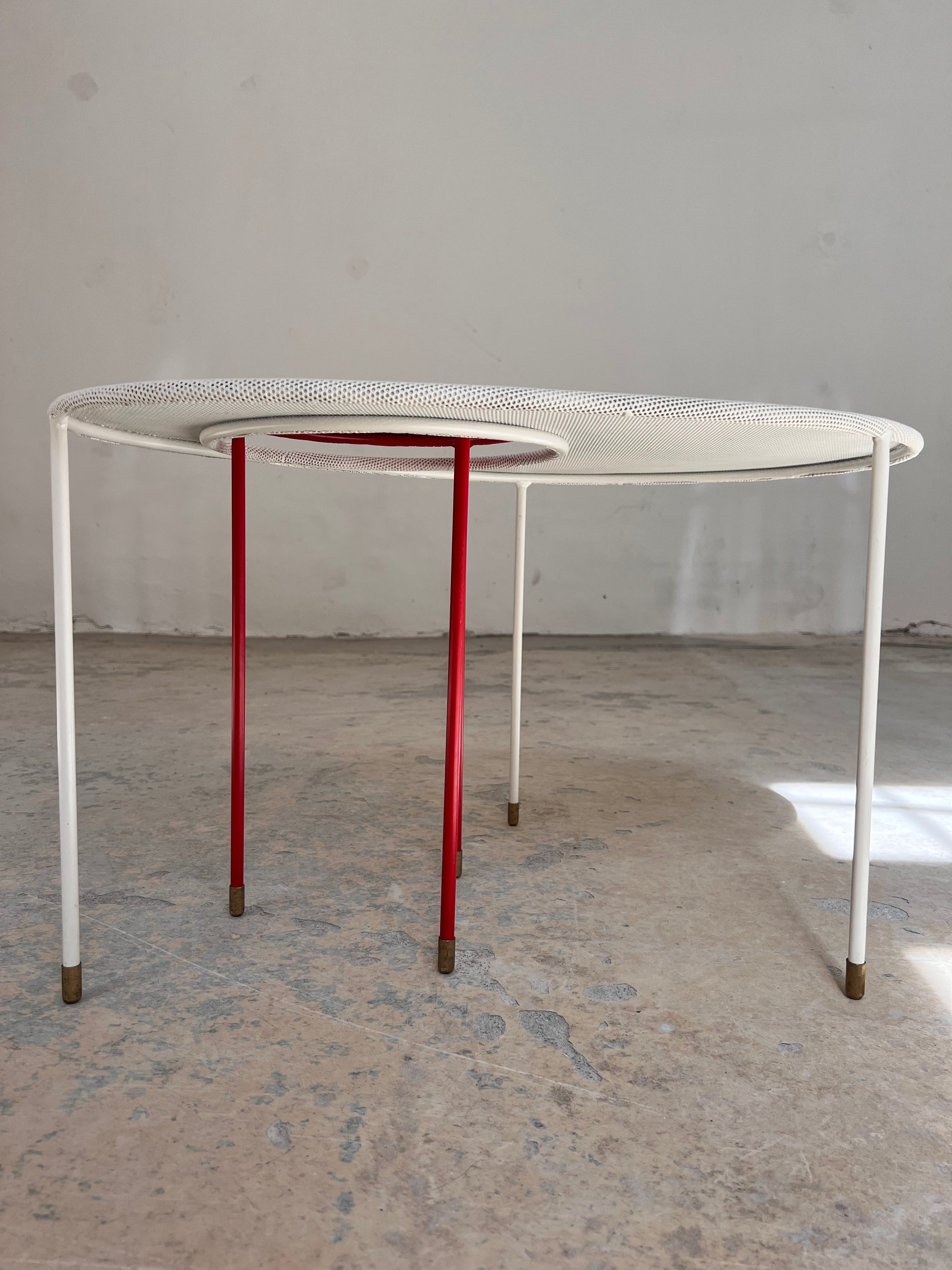 Couchtisch Kangaroo von Mathieu Matégot für GUBI