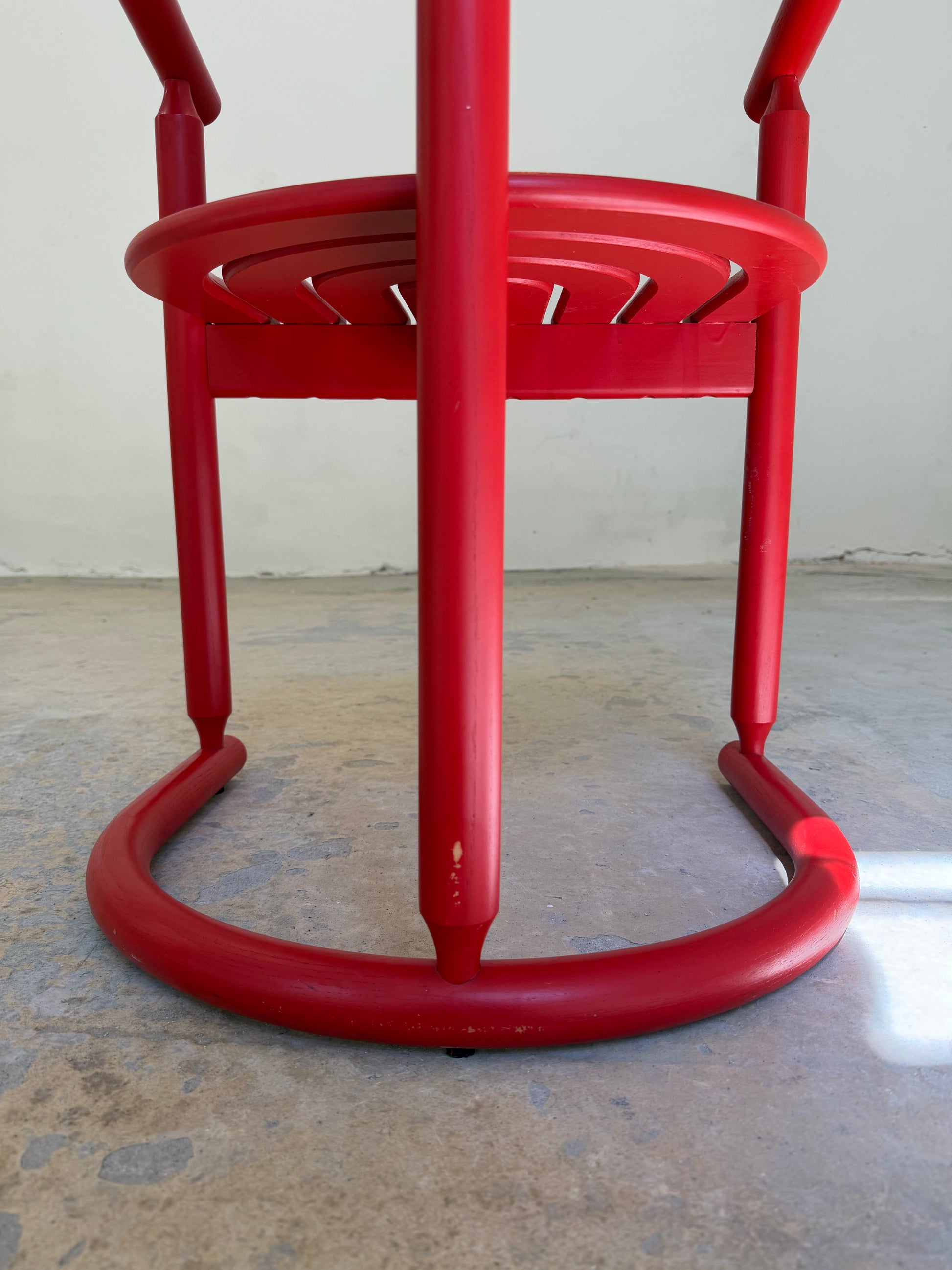 Armlehnstuhl rot von Allmilmö