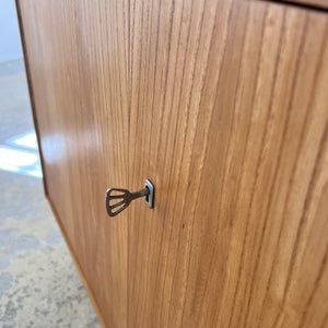 Schrank mit Auszug von Hellerau