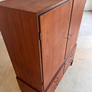 Büroschrank Teak mit Schloss aus Dänemark