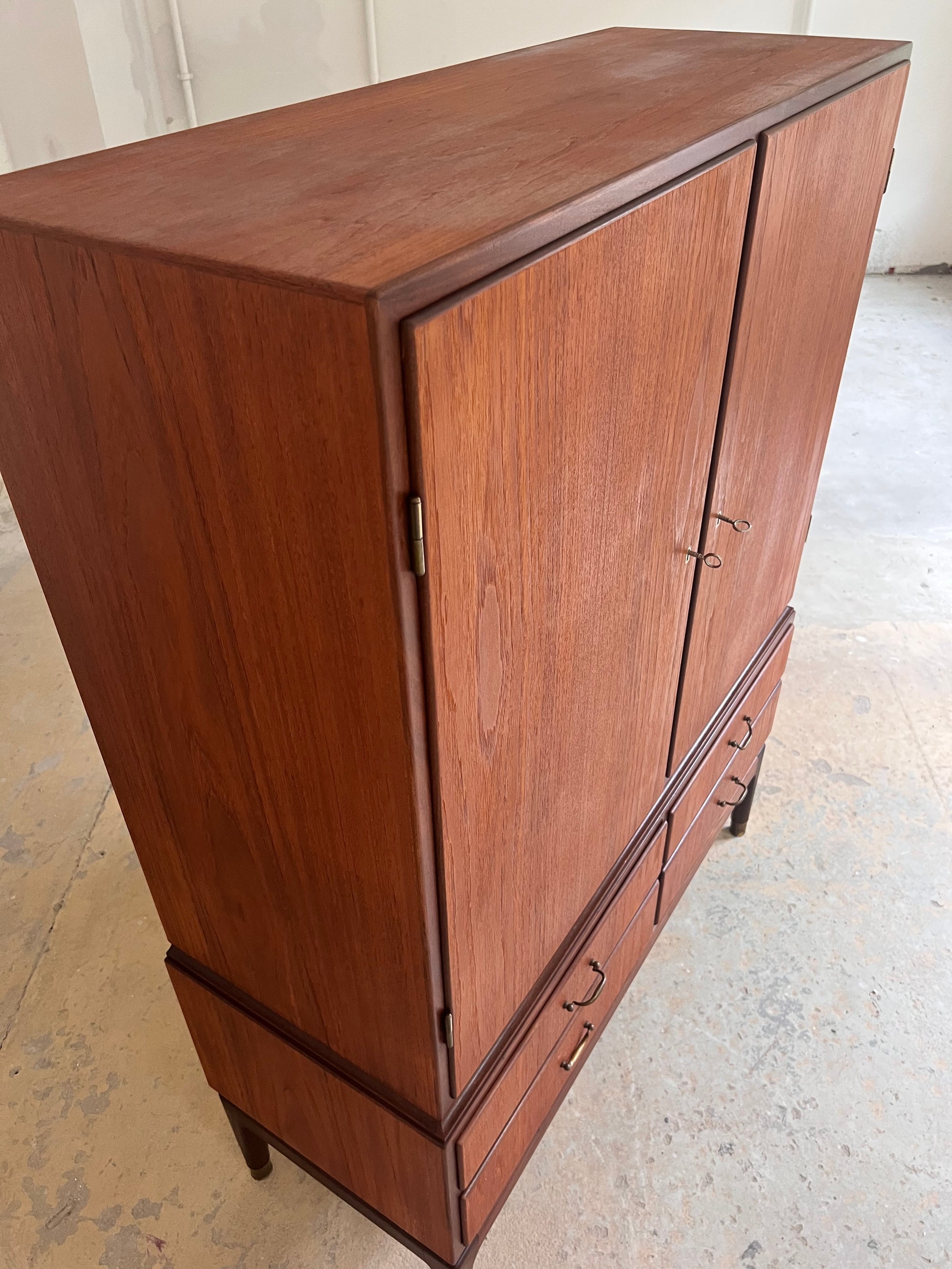 Büroschrank Teak mit Schloss aus Dänemark