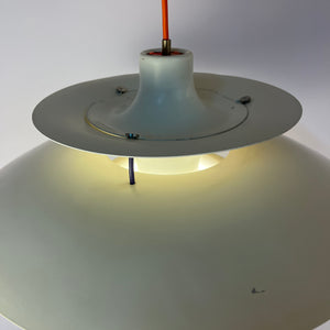 Lamellenlampe PH5 weiß von Poul Henningsen für Louis Poulsen