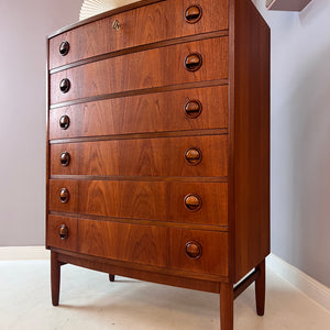 Kommode mit gerundeter Front Teak aus Dänemark