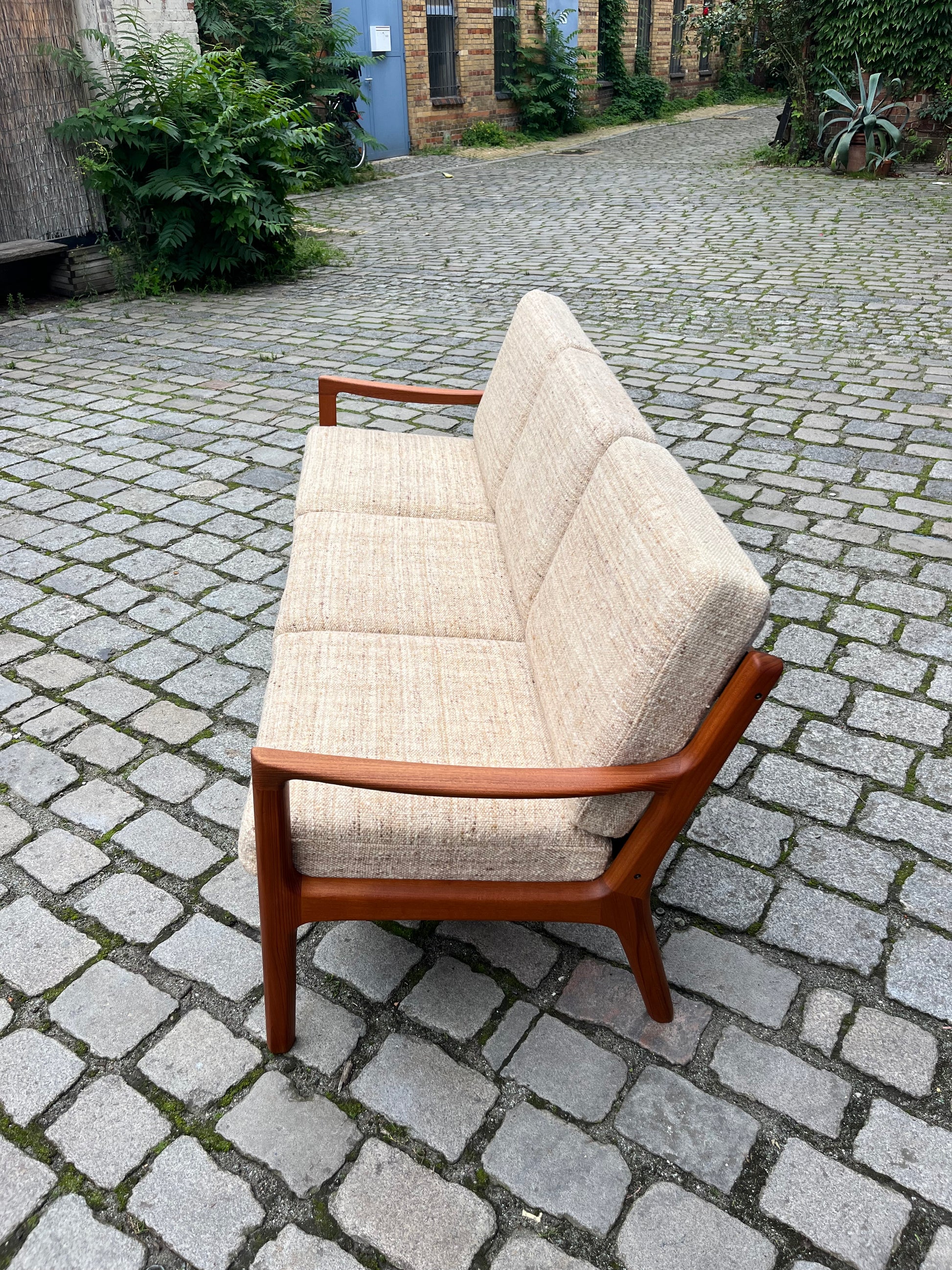 3-Sitzer Sofa Senator beige Wolle Teak von Ole Wanscher für Cado