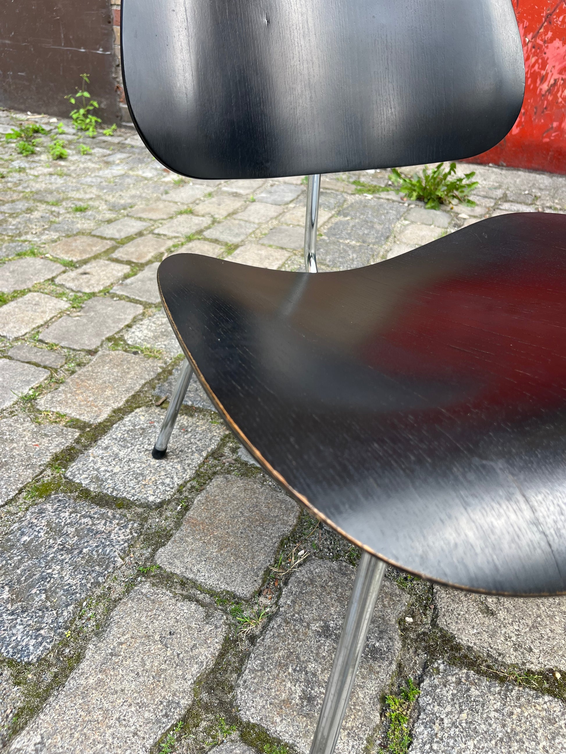 Sessel LCM schwarz Plywood von Ray & Charles Eames