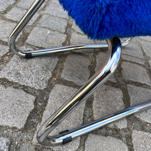Hocker königsblau Chrom mit Tritt