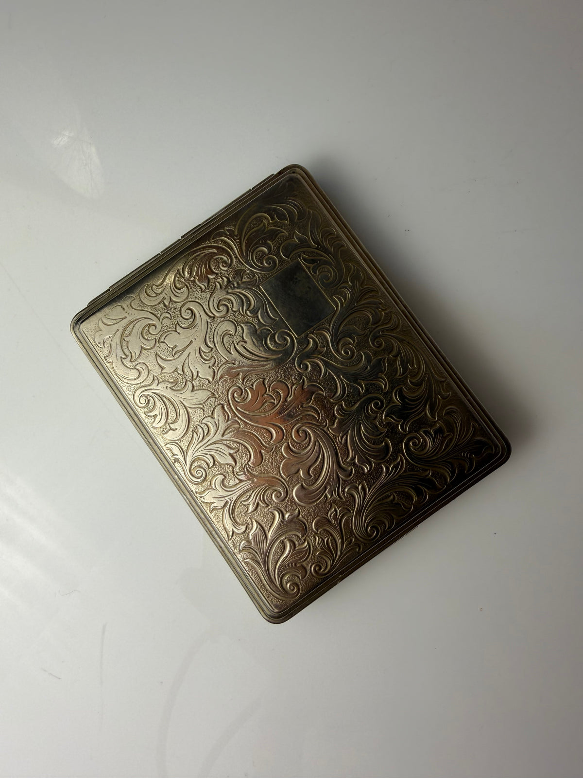 Zigarettenetui silber mit floraler Gravur