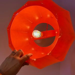 Hängelampe orange mit orangem Kabel von Ilka Plast