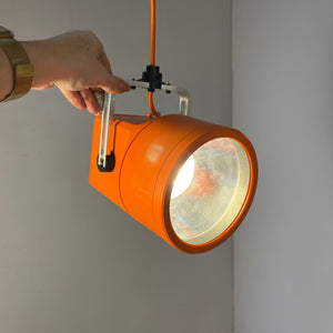 Strahler Unispot orange neu lackiert von Louis Poulsen