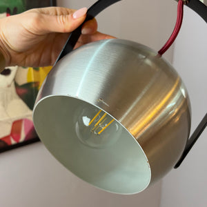 Kugellampe mit Kippmechanismus silber schwarz