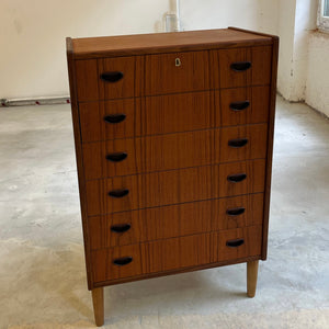 Kommode Teak mit Schloss aus Dänemark