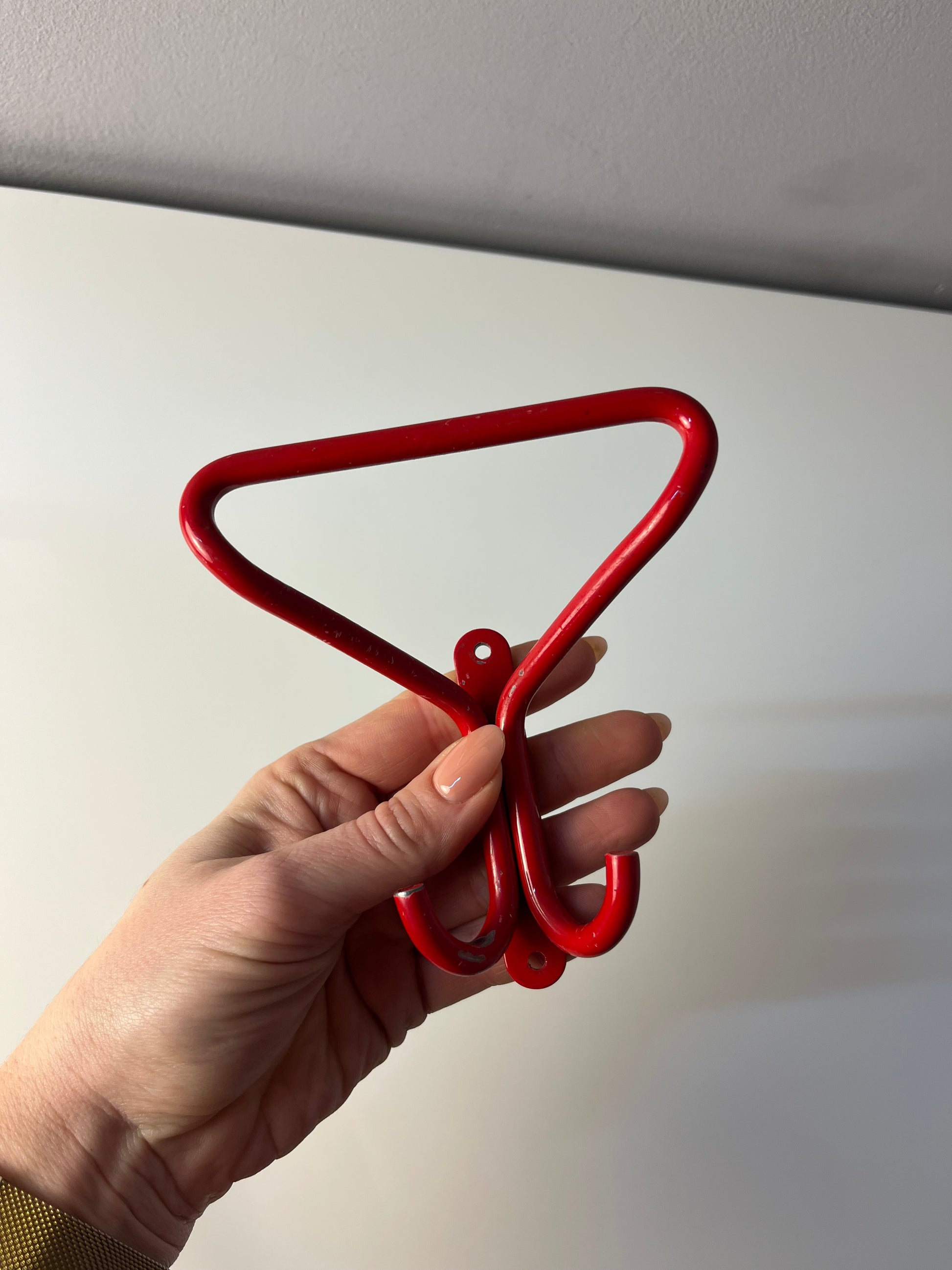 Set: 2x Wandhaken rot Metall