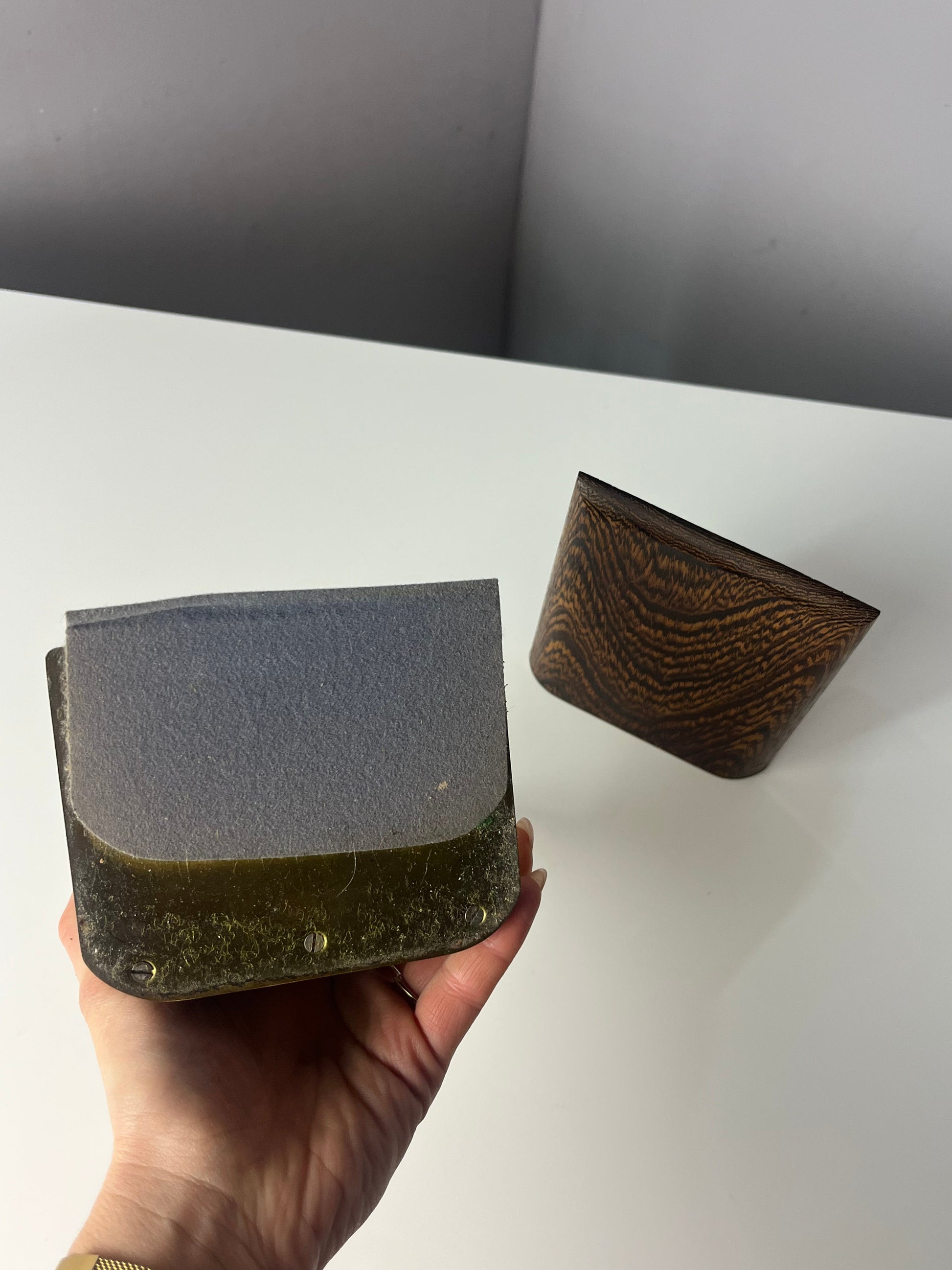 Set: 2x eckige Buchstütze Palisander