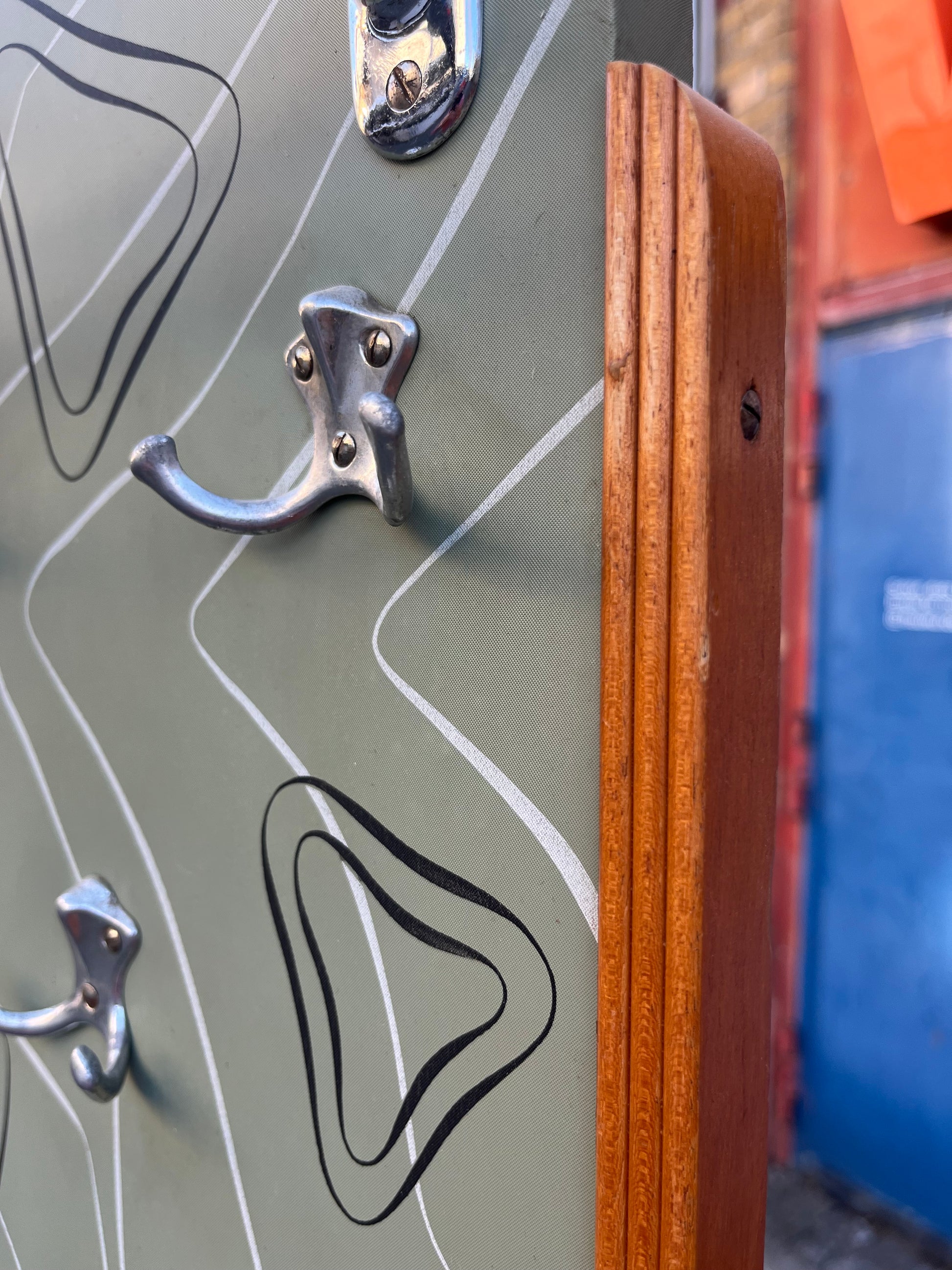 Wandgarderobe mintgrün mit Spiegel, Schrank & Schirmständer